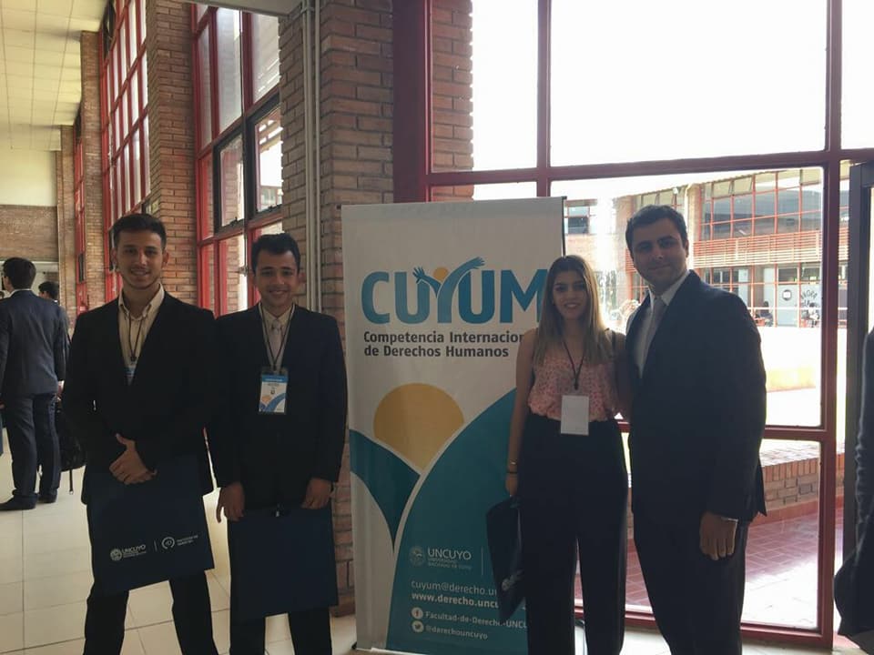 Alumnos de la FD UCCuyo en CUYUM